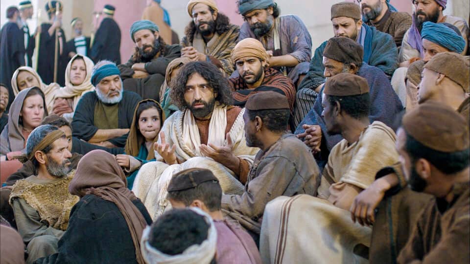 Jesus teaching the crowds